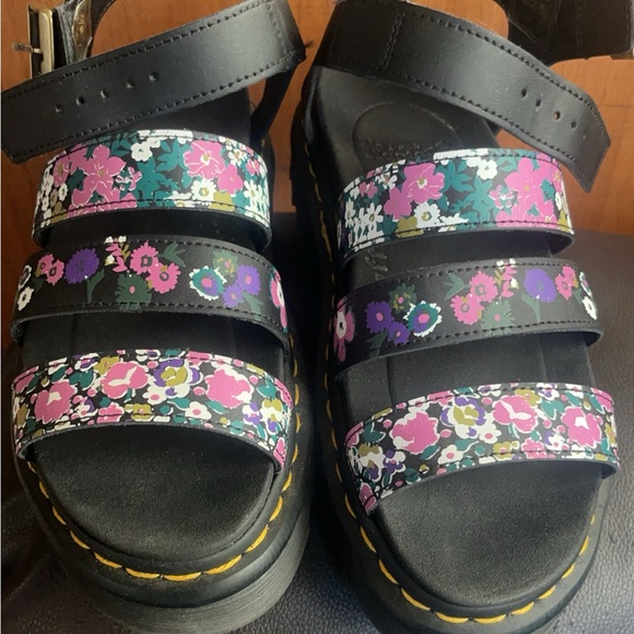 Doc Marten - Picture 2 of 4